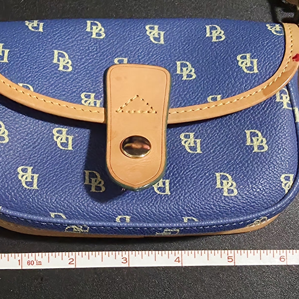 Dooney & Bourke Wristlet - Picture 11 of 13